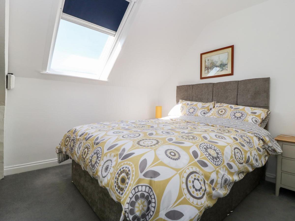 2 Rodgers Mews Apartment มัลทัน ภายนอก รูปภาพ