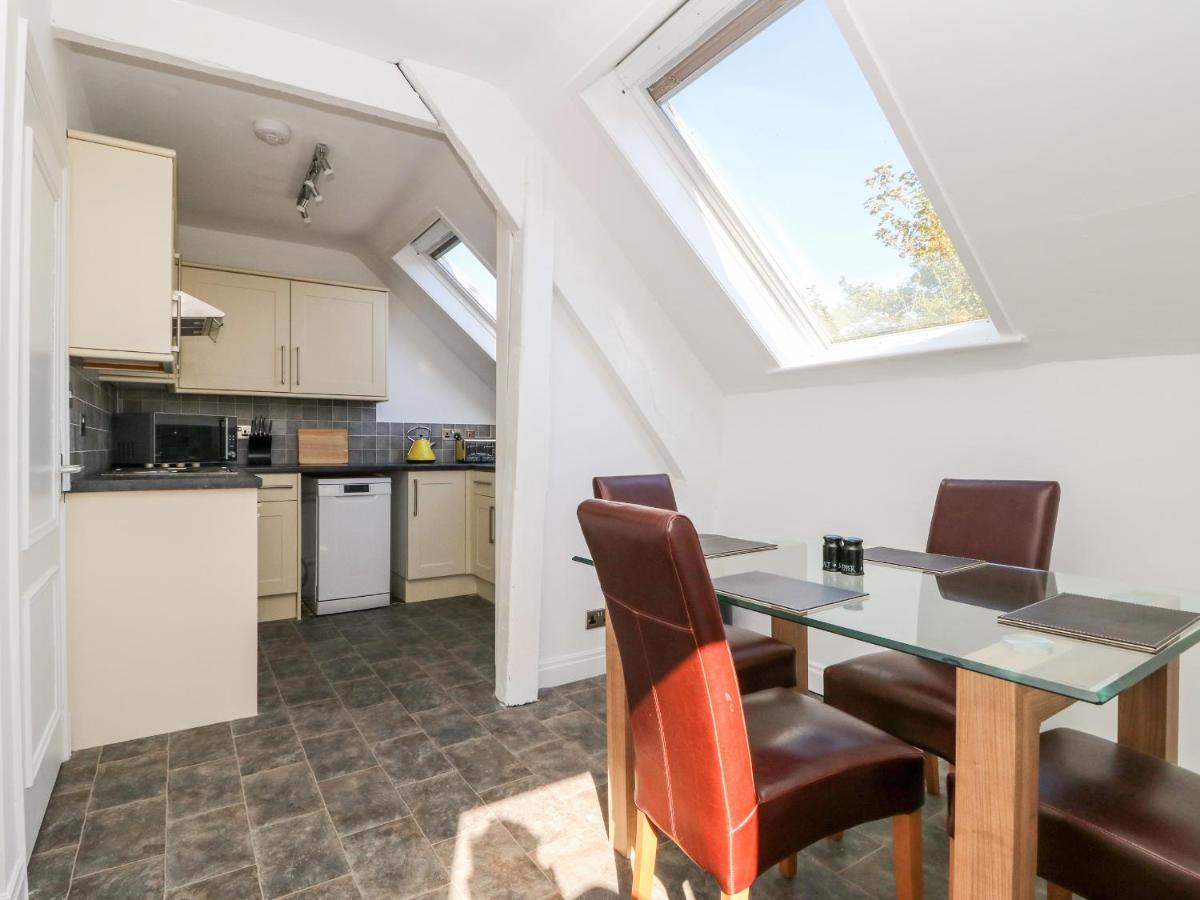 2 Rodgers Mews Apartment มัลทัน ภายนอก รูปภาพ